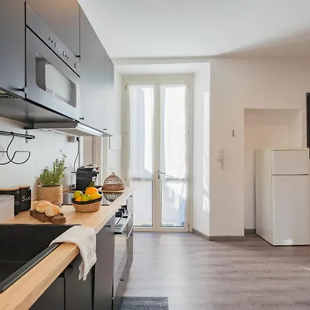 アパート La Casa Di Nino By Rent コモ